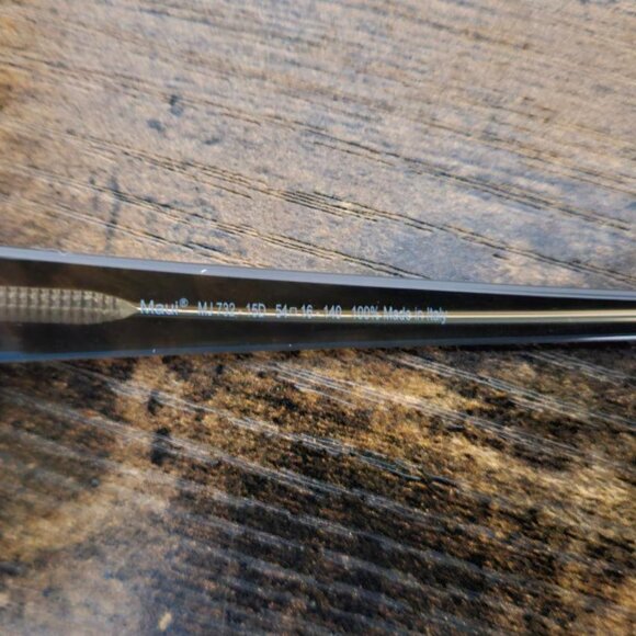 Maui Jim SUMMER TIME -- MINT CONDITION !! - Picture 4 of 5